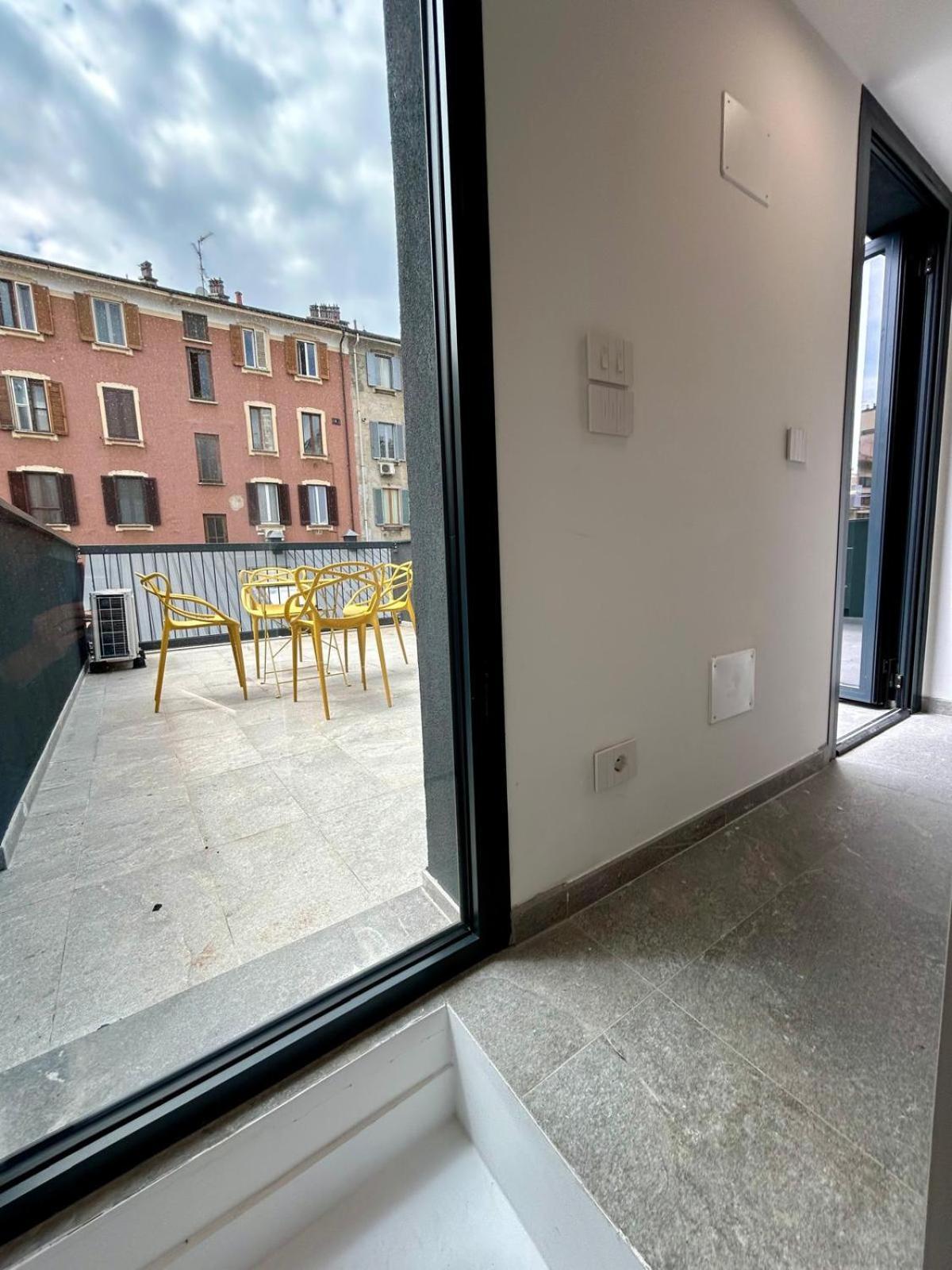 Kibilu Luxury Apt With Terrace, Isola District And Near Garibaldi Station Милан Экстерьер фото
